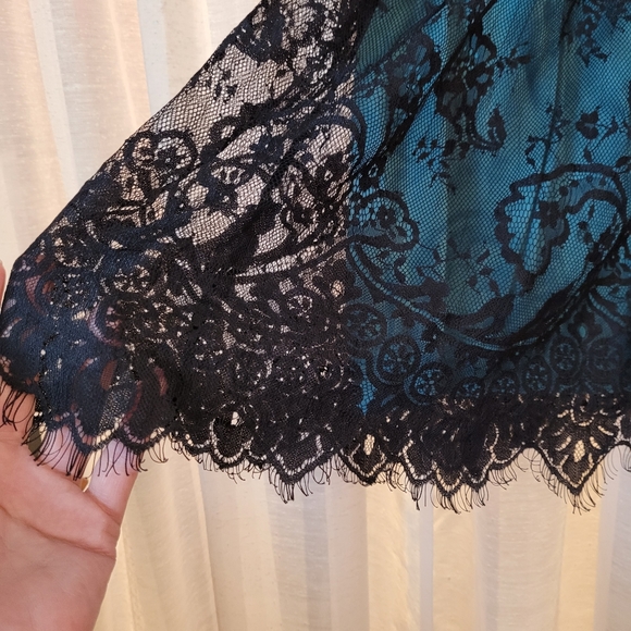 Xian Xian Tank Lace Top - Picture 4 of 6